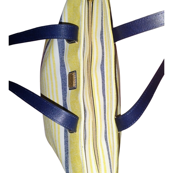 Dooney & Bourke Striped XLG Tote Bag With COA - Picture 6 of 10